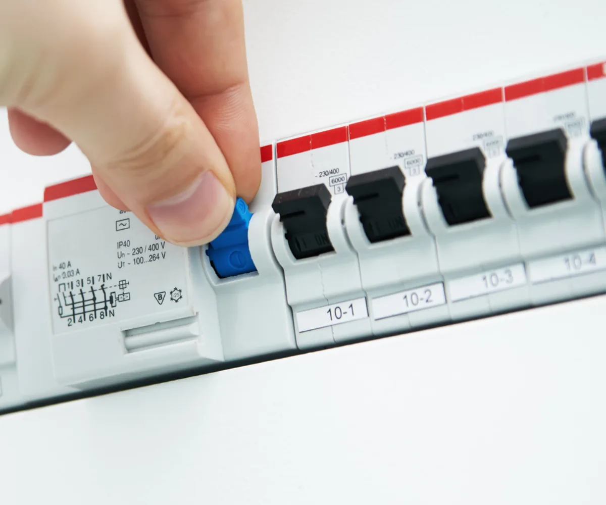 Diagnostic électrique obligatoire à Courbevoie